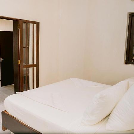 נגומבו Romantic Garden Hotel מראה חיצוני תמונה