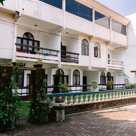 נגומבו Romantic Garden Hotel מראה חיצוני תמונה