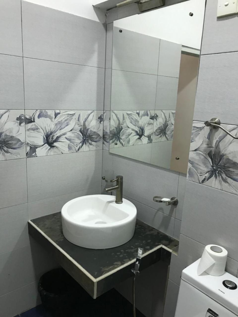 נגומבו Romantic Garden Hotel מראה חיצוני תמונה